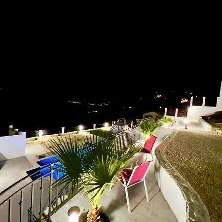 The White Pearl Boutique