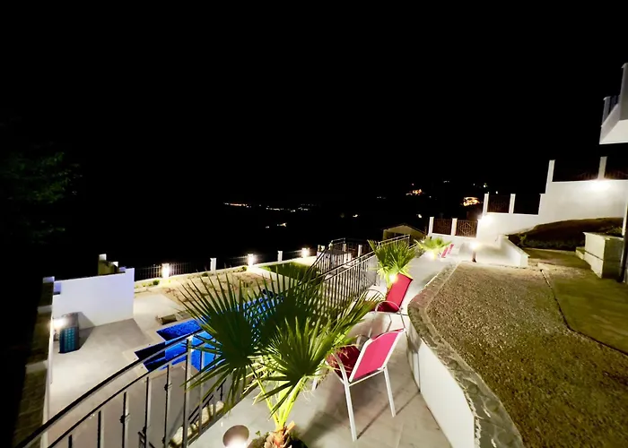 The White Pearl Boutique