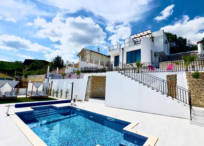 The White Pearl Boutique * Balçık